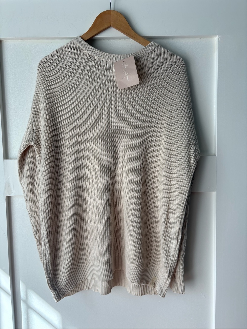 Jax & Lennon • Womens cream knit sweater •  Size Small/Medium